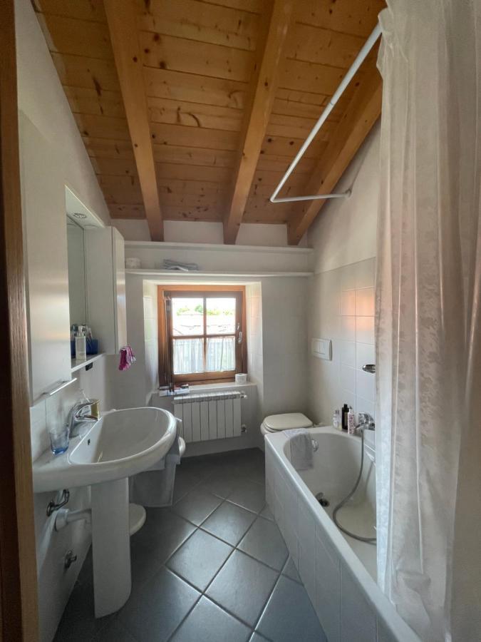 Blue Lake Apartment 20M From The Lake With Box Colico Exteriér fotografie