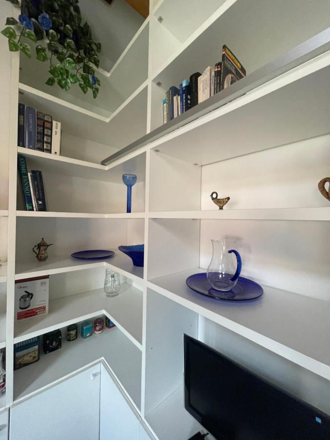 Blue Lake Apartment 20M From The Lake With Box Colico Exteriér fotografie