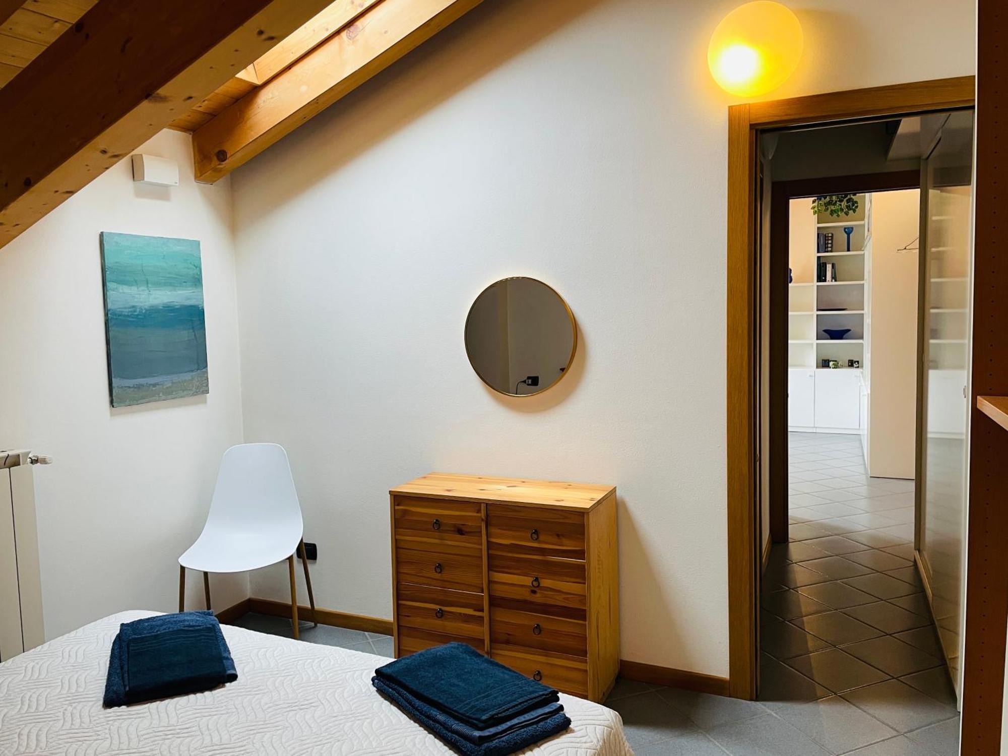 Blue Lake Apartment 20M From The Lake With Box Colico Exteriér fotografie